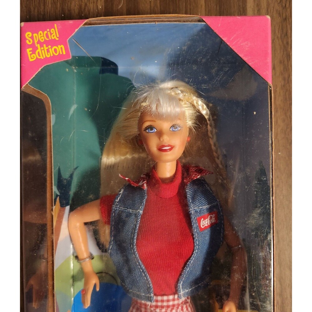 1997 Mattel Coca-Cola Picnic Barbie 19626 Special Edition - In Box